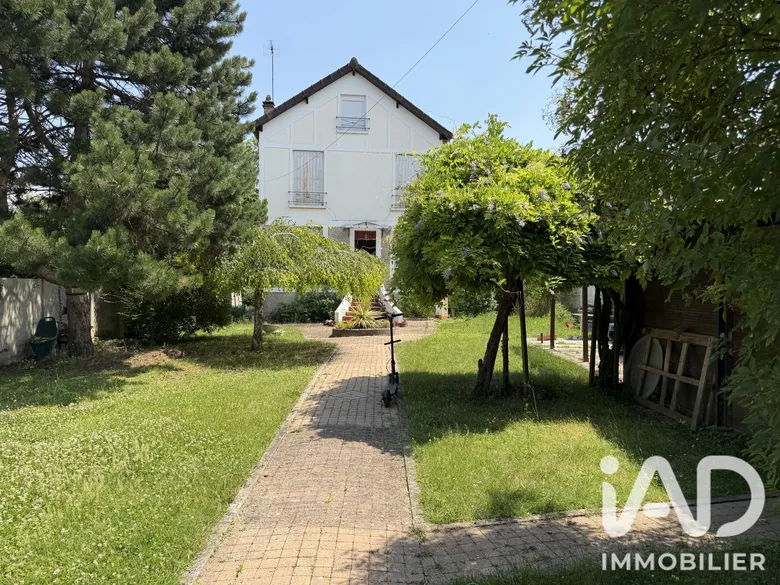 Maison 7 pièces 135 m² · à Champigny-sur-Marne · 134,7 m² · 419 000 €