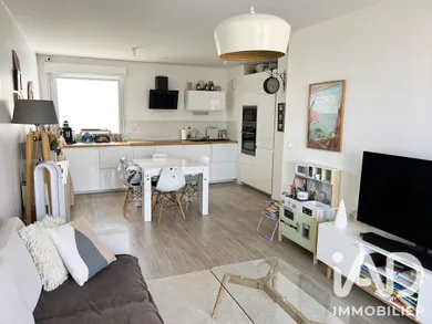 Apartment in Nantes (44300)