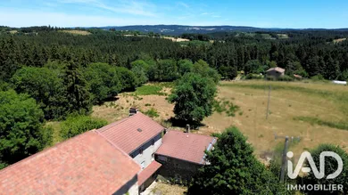 Maison de campagne à Saint-Germain-l'Herm (63630)