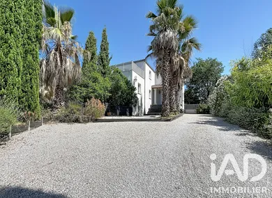 Architectural house in Saint-Jean (31240)