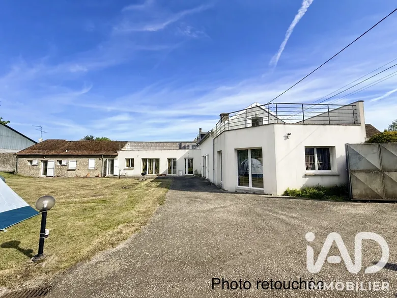 Maison 8 pièces 216 m² · à Pithiviers-le-Vieil · 215,6 m² · 239 000 €