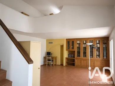 Maison à Villeneuve-lès-Avignon (30400)