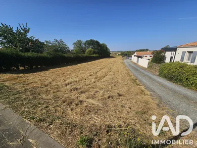 Terrain à bâtir à Le Gué-de-Velluire (85770)