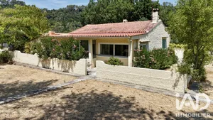 Maison à Méounes-lès-Montrieux (83136)