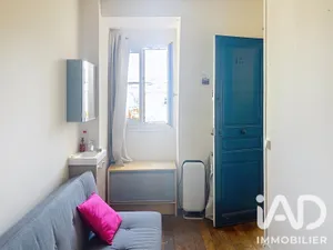 Apartment in Paris (75008)