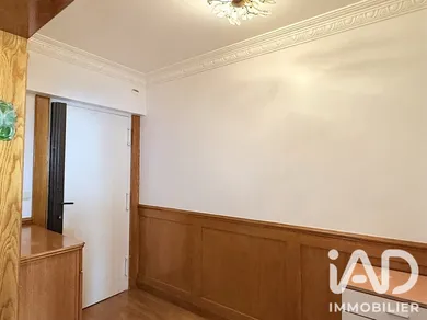 Apartment in Paris (75019)