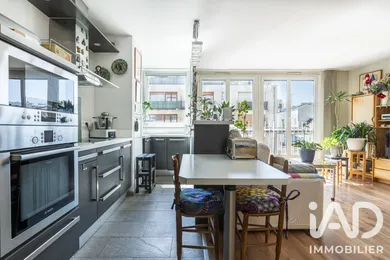 Apartment in Paris (75019)
