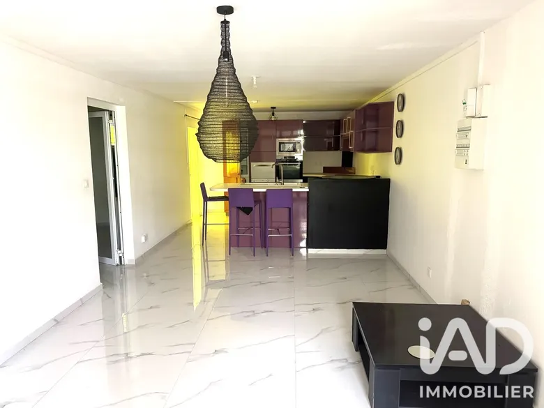 Appartement 2 pièces 57 m² · à Sainte-Rose · 56,9 m² · 130 000 €
