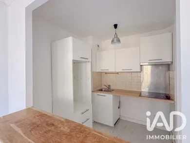 Apartment in Aix-en-Provence (13100)