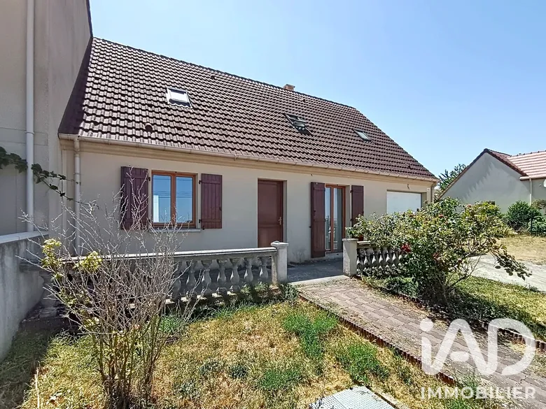 Maison 6 pièces 140 m² · à Champigny · 140 m² · 220 000 €