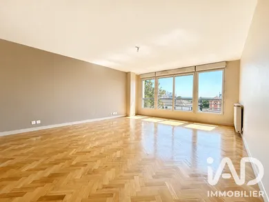 Appartement à Versailles (78000)
