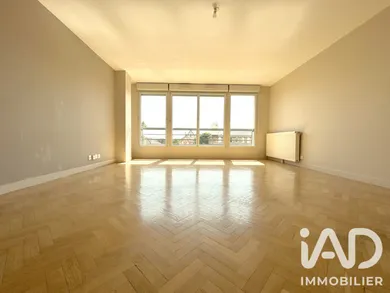 Appartement à Versailles (78000)
