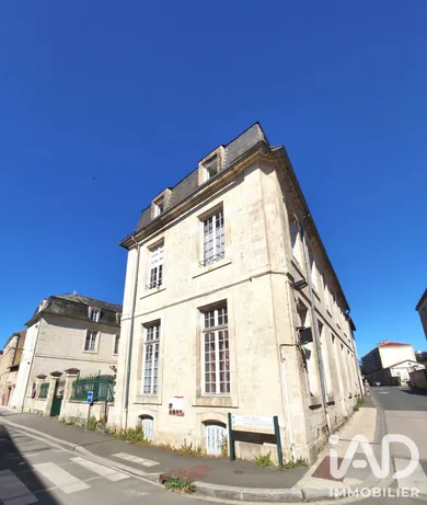 Apartment in Fontenay-le-Comte (85200)
