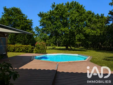Maison de campagne à Saint-Laurent-des-Hommes (24400)