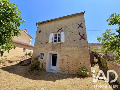 Maison de campagne à Saulgé (86500)
