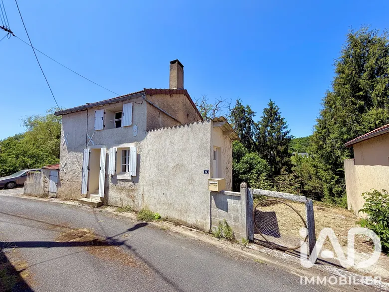 Maison 3 pièces 69 m² · à Saulgé · 69 m² · 49 000 €
