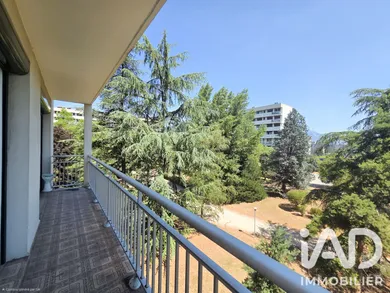 Appartement à EYBENS (38320)