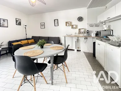 Studio à Toulon (83000)