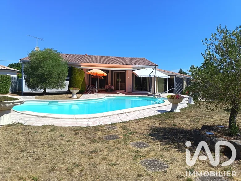 Maison 4 pièces 100 m² · à Les Peintures · 100 m² · 252 000 €