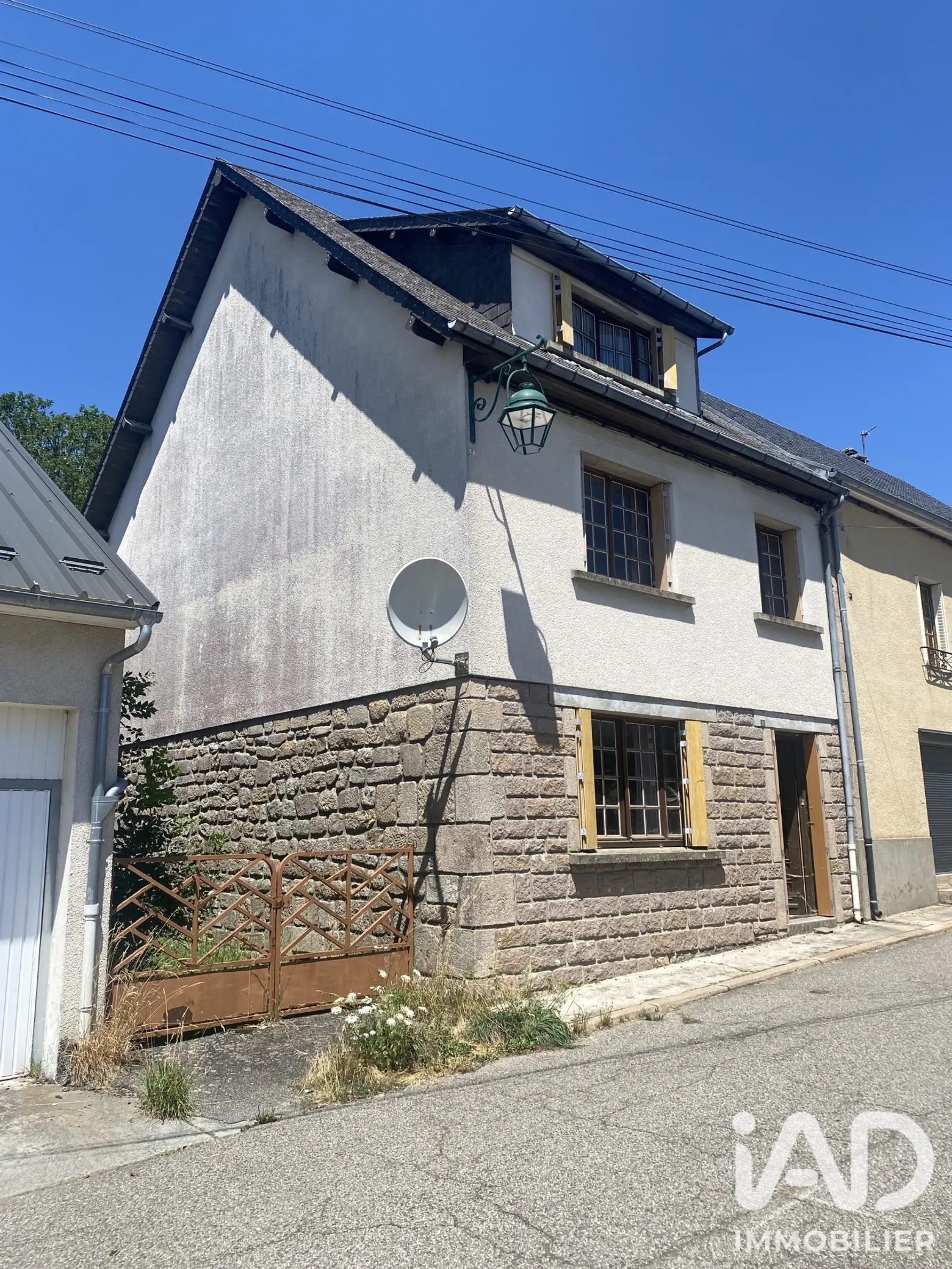 Vente maison à Sornac (19290) : maison de ville 4 pièces 100 m² - 2069657