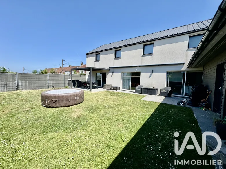 Maison 5 pièces 180 m² · à Wattrelos · 180 m² · 395 000 €