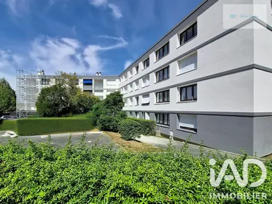 Commercial walls in Saint-Fargeau-Ponthierry (77310)