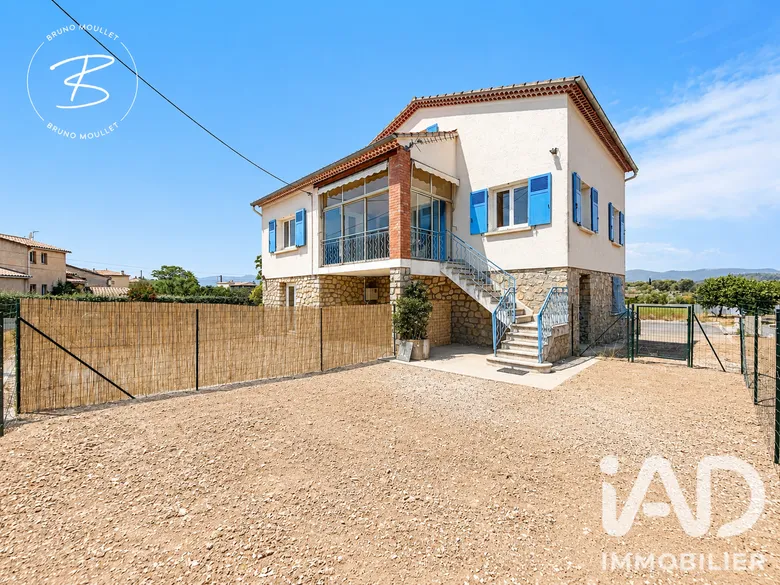 Appartement 4 pièces 82 m² · à Pierrefeu-du-Var · 82 m² · 285 000 €