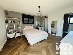 House in Artigues-près-Bordeaux (33370)