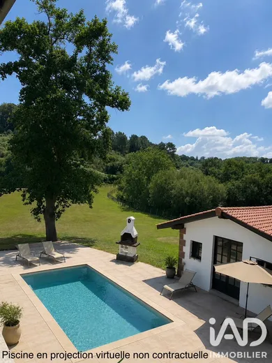 Maison traditionnelle à Urrugne (64122)