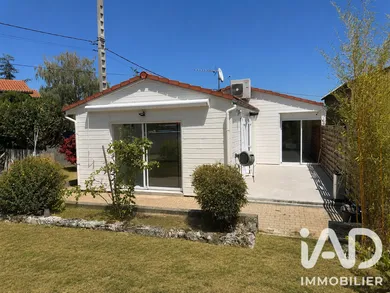 Traditional house in Plauzat (63730)