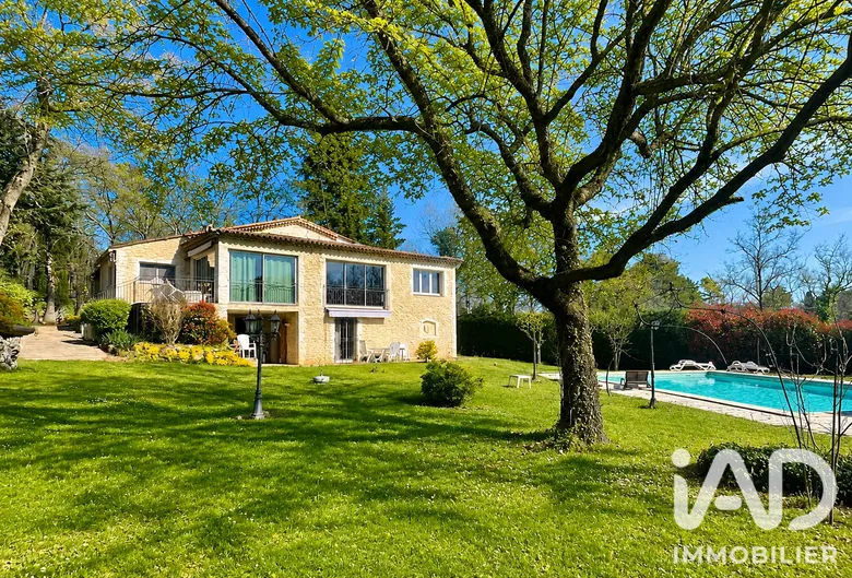 Maison 5 pièces 198 m² · à Callian · 198 m² · 649 000 €