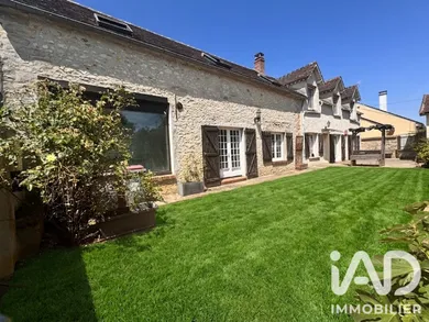 Maison traditionnelle à La Grande-Paroisse (77130)