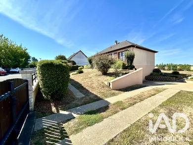 Maison traditionnelle à Saint-Cyr-sur-Loire (37540)