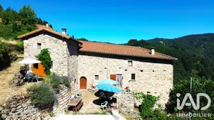 Maison traditionnelle à Dornas (07160)