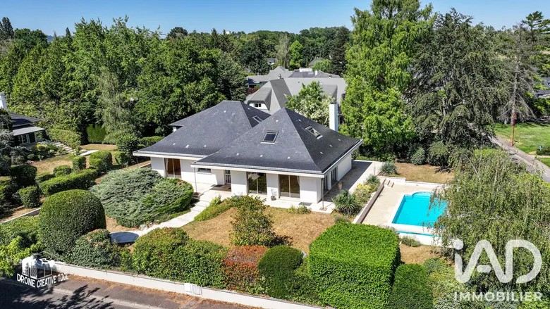 Maison 10 pièces 264 m² · à Marly · 264 m² · 935 000 €