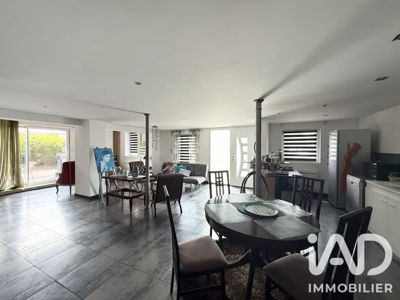 Maison 7 pièces 263 m² · à Vaux-le-Pénil · 263 m² · 540 000 €