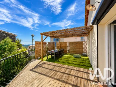 Immeuble à Saint-Cézaire-sur-Siagne (06530)
