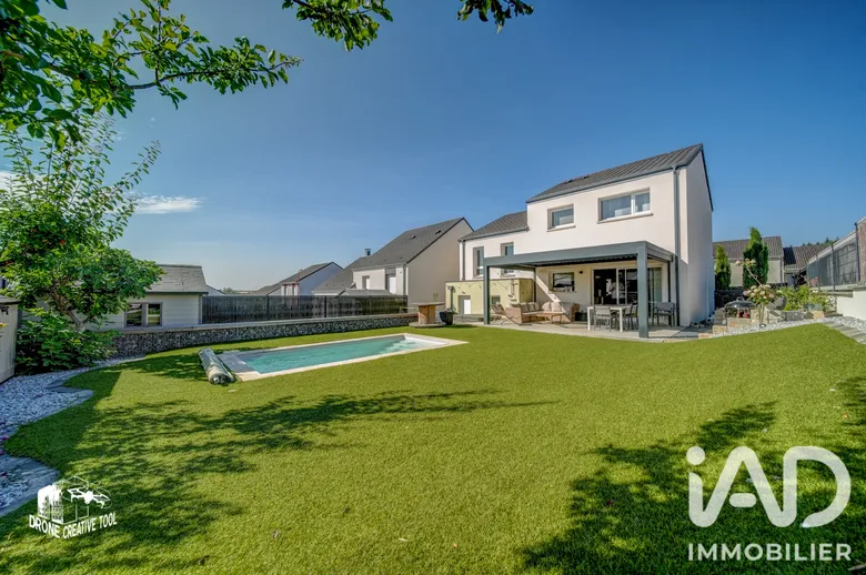 Maison 5 pièces 118 m² · à Stuckange · 118 m² · 485 000 €
