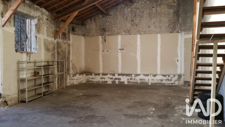 Maison 1 pièce 160 m² · à Melun · 160 m² · 220 000 €