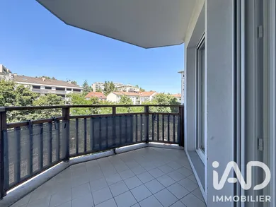 Appartement à Saint-Julien-en-Genevois (74160)