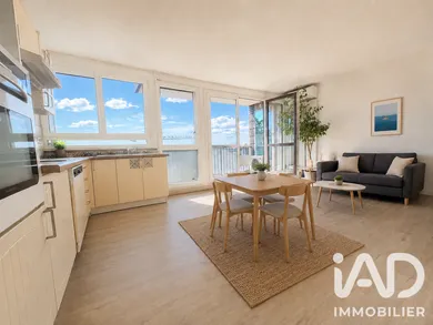 Apartment in Saint-Cloud (92210)