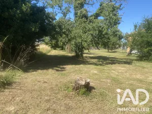 Terrain à bâtir à Arveyres (33500)