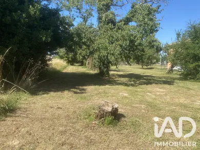 Terrain à bâtir à Arveyres (33500)