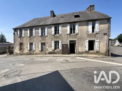 Building in Uzel (22460)