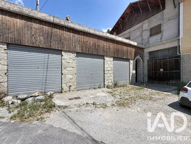 Immeuble à Saint-Martin-Vésubie (06450)