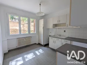 Apartment in Saint-Étienne (42100)