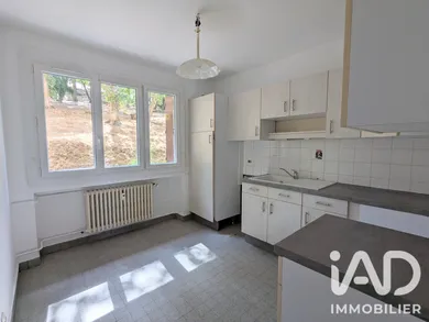 Appartement à Saint-Étienne (42100)