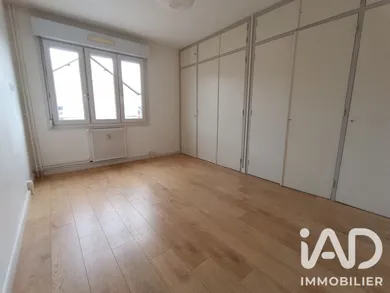 Appartement à Laval (53000)