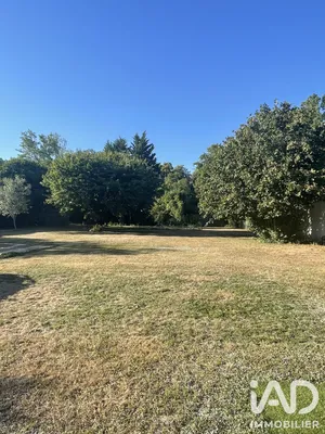 Terrain à bâtir à Saintes (17100)