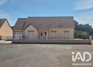 Pavillon à Le Luart (72390)